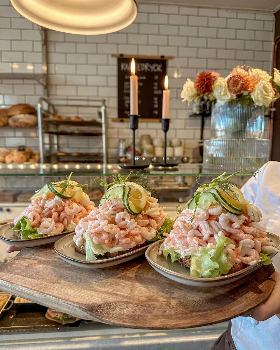 Räksmörgås - Swedish open prawn sandwich (Gothenburg)